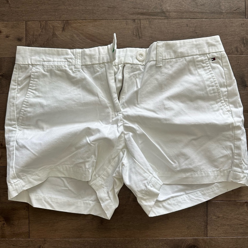 Pre-owned Tommy Hilfiger White Shorts - size 12 4/$25